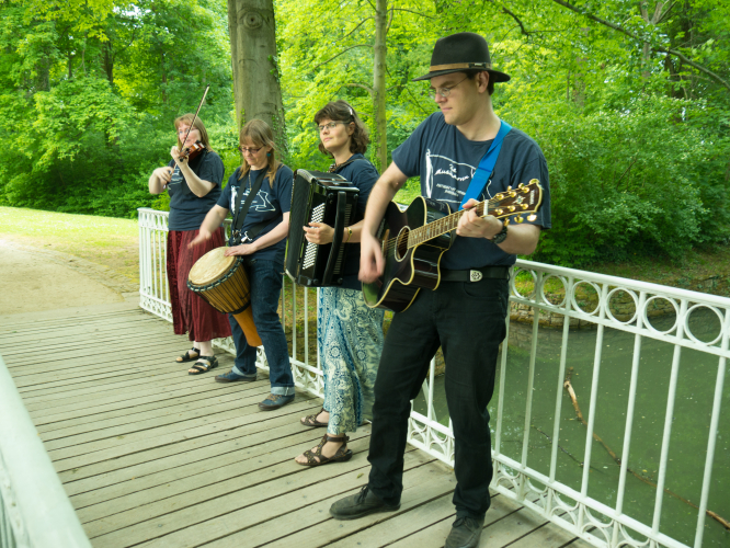 Foto 05.Musiknarren Herrnsheimer Schlosspark 05.jpg